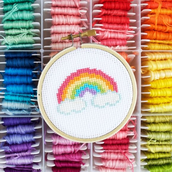 Rainbow Mini Cross Stitch Kit 🌈 - Picture 4 of 7